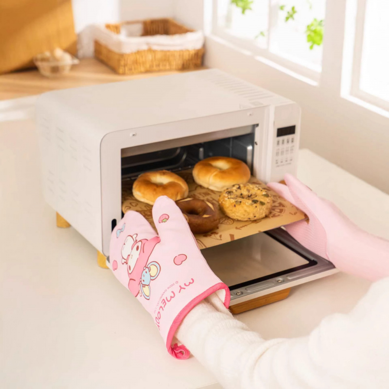 ถุงมือซิลิโคนเฮลโล คิตตี้ คุโร - Heat Resistant Glove บทวิจารณ์และราคา