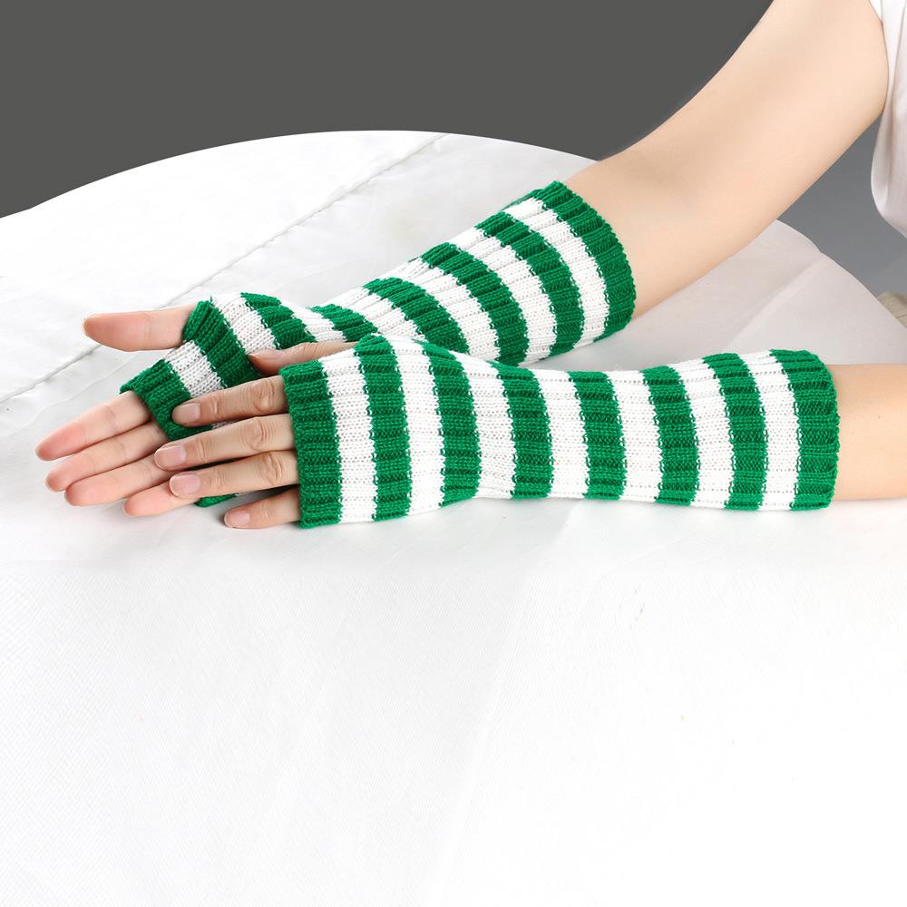 ถุงมือไหมพรมถักลายทางสไตล์โกธิ - Fingerless Glove Knit บทวิจารณ์และราคา